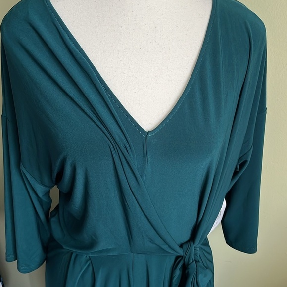 SuperFoxx Teal Faux Wrap pleated front stretch 3/4 sleeve jumpsuit - Picture 13 of 17